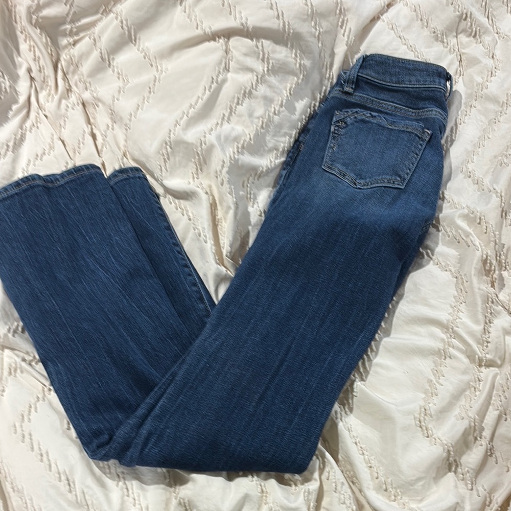 Buckle jeans